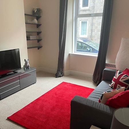 Beautiful 2 Bedroom Apartment- Prime Location, Aberdeen Centre Exterior foto
