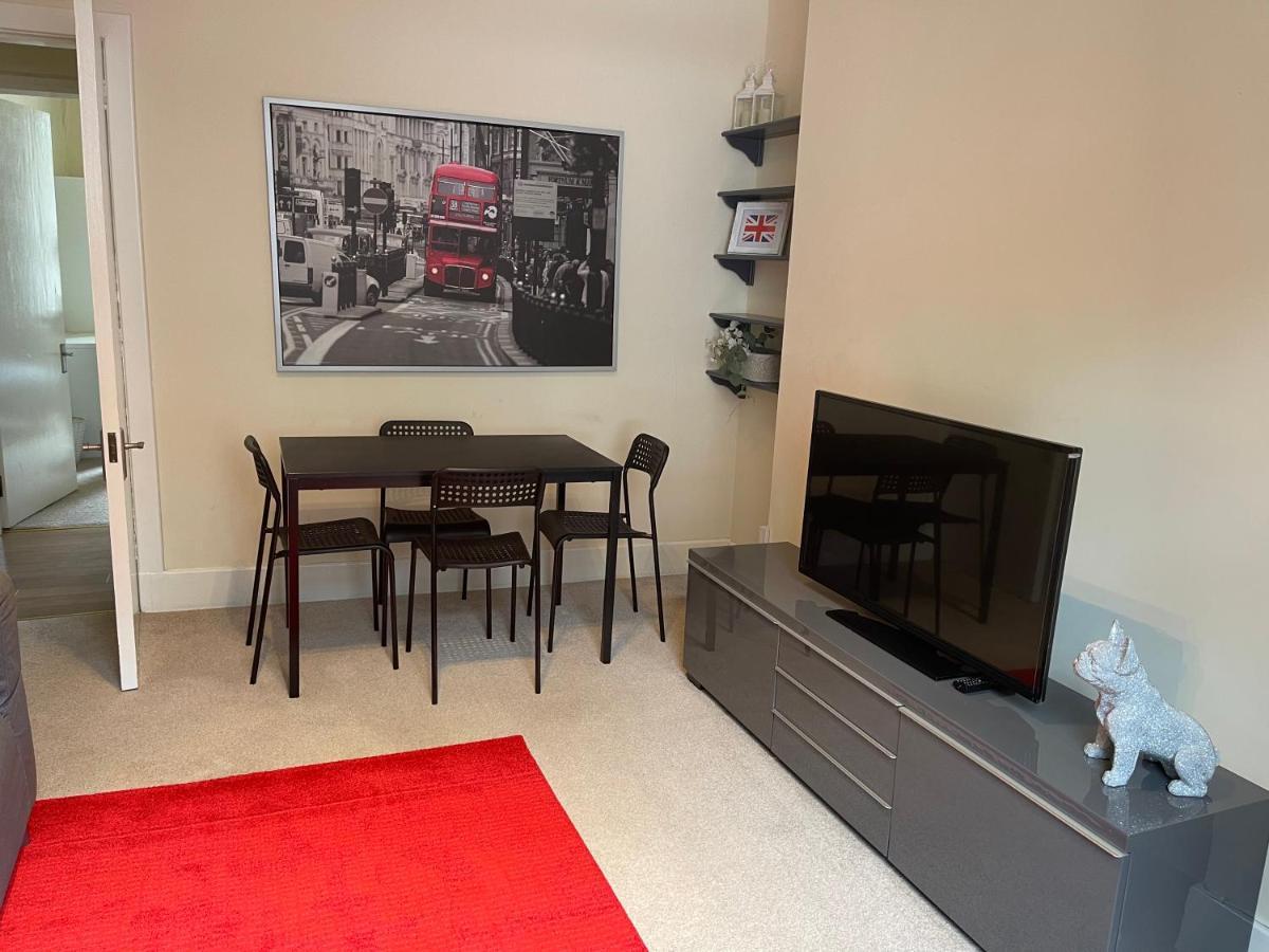 Beautiful 2 Bedroom Apartment- Prime Location, Aberdeen Centre Exterior foto